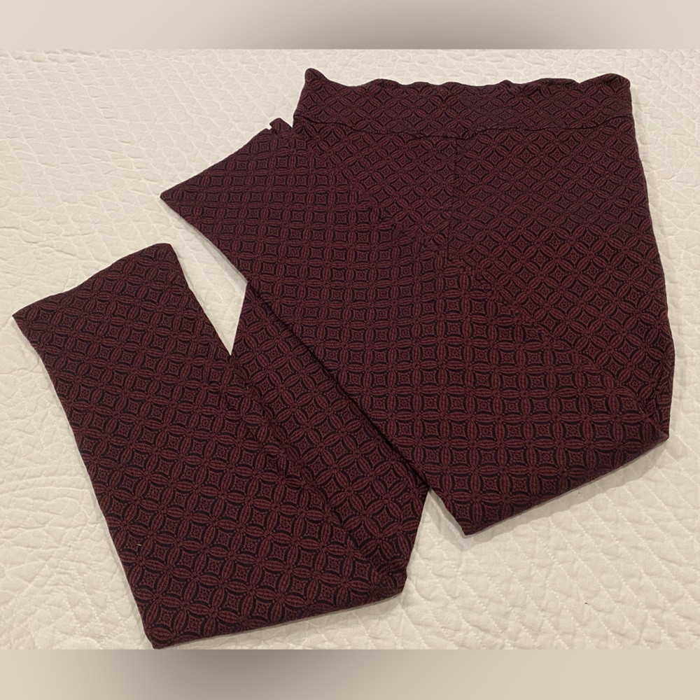 GORGEOUS printed stretch pants